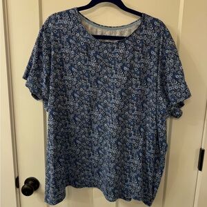 Croft & Barrow Blue and White Floral Tee